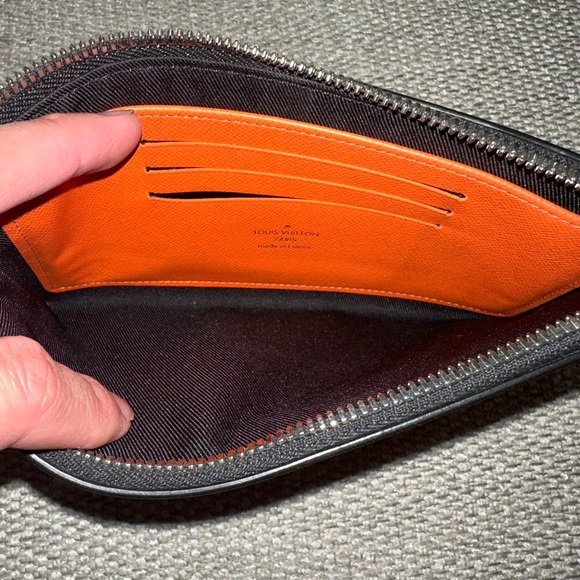 Louis Vuitton Discovery Pochette - Picture 7 of 9